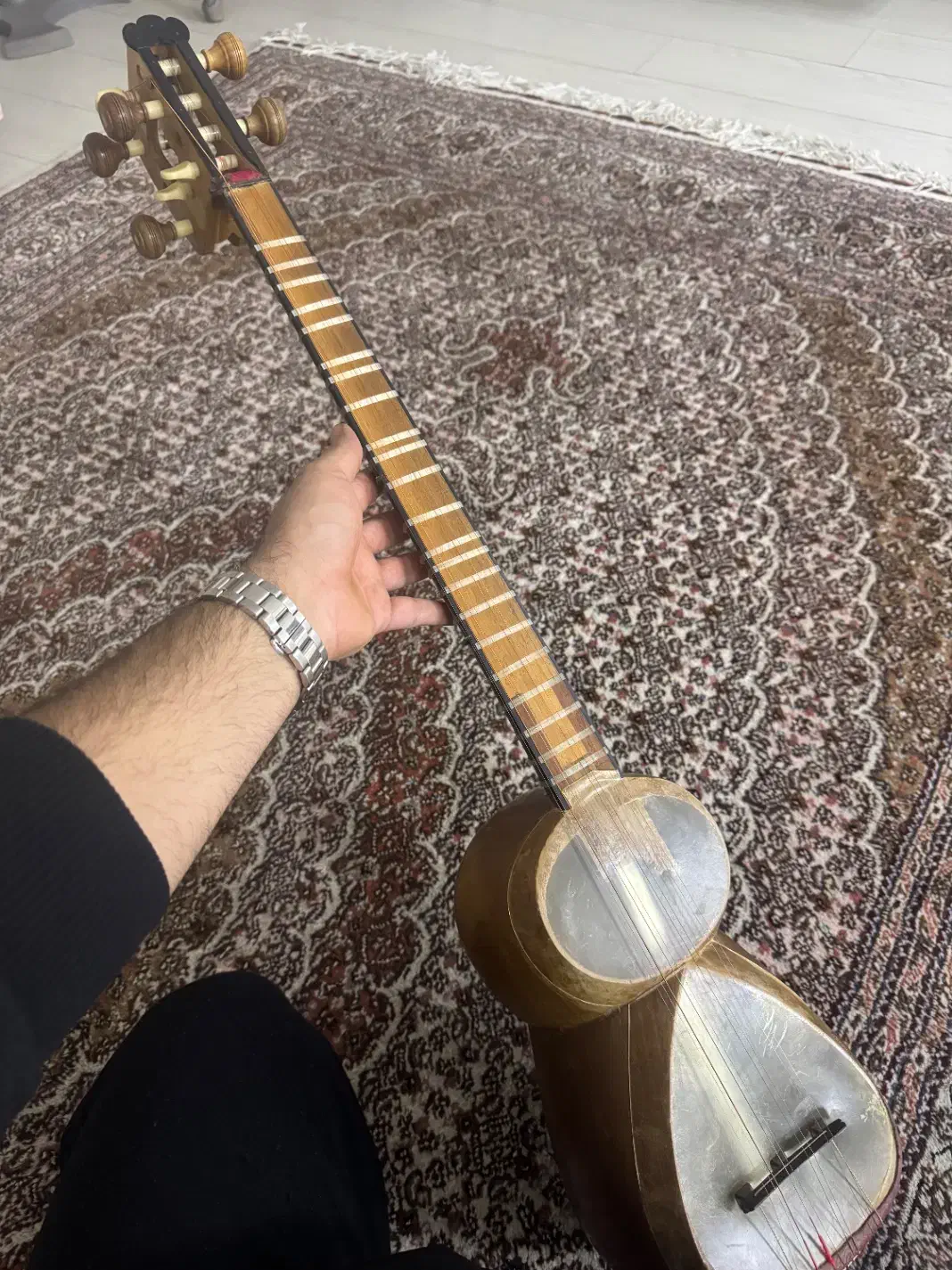 تار آذری استاد عظیم زاده|سازهای سنتی|تبریز, |دیوار