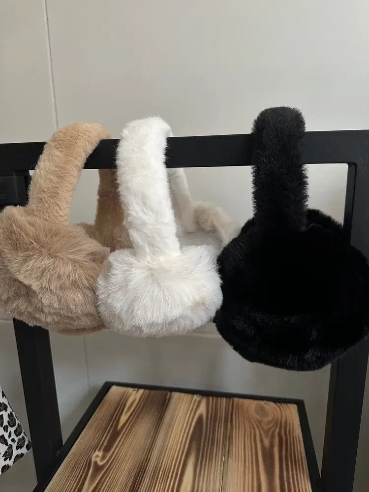 گوش گیر|لباس|باسمنج, |دیوار