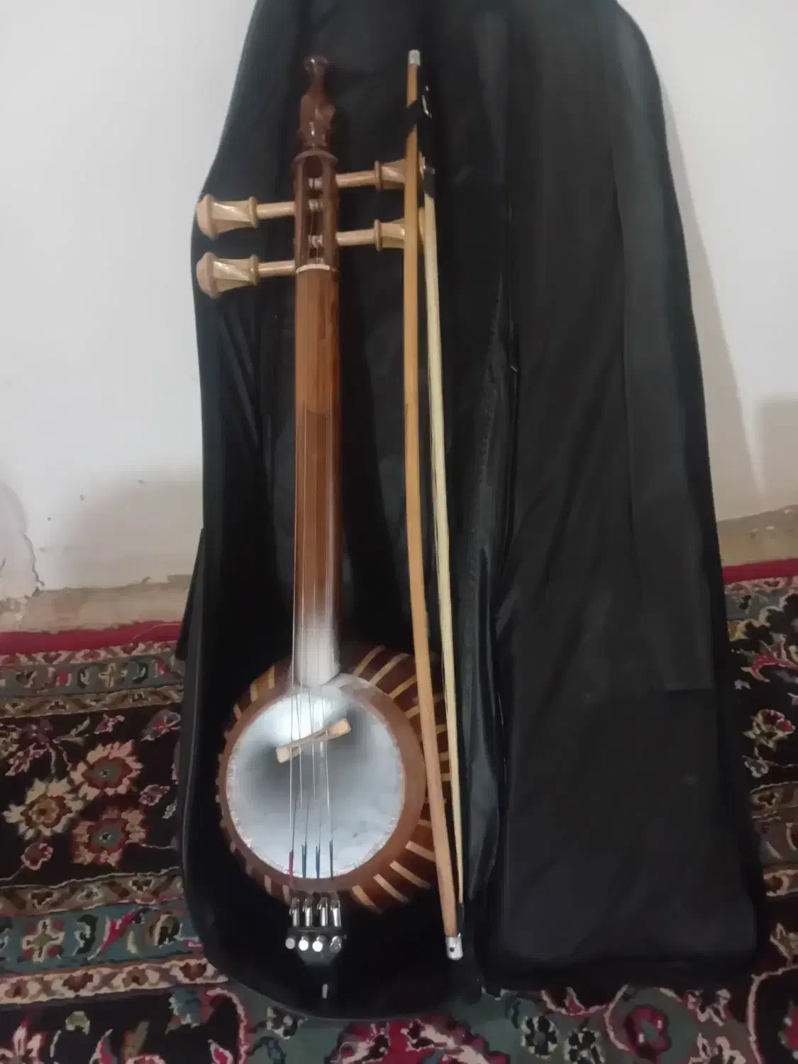 کمانچه|سازهای سنتی|قوچان, |دیوار