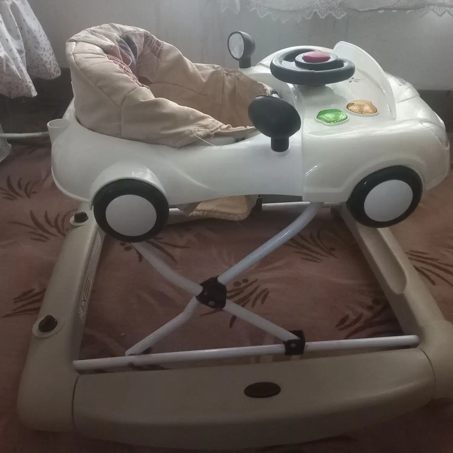 تخت نوزاد|تخت و صندلی بچه|پاکدشت, پاکدشت (مامازند)|دیوار