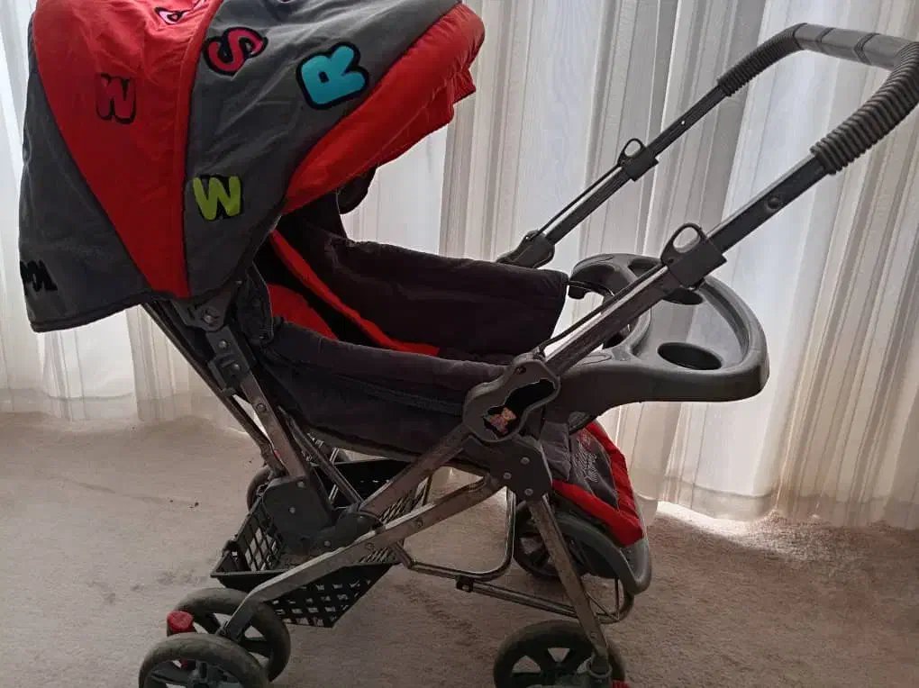 فروش کالسکه تمیز|کالسکه و لوازم جانبی|نجف‌آباد, طالقانی|دیوار