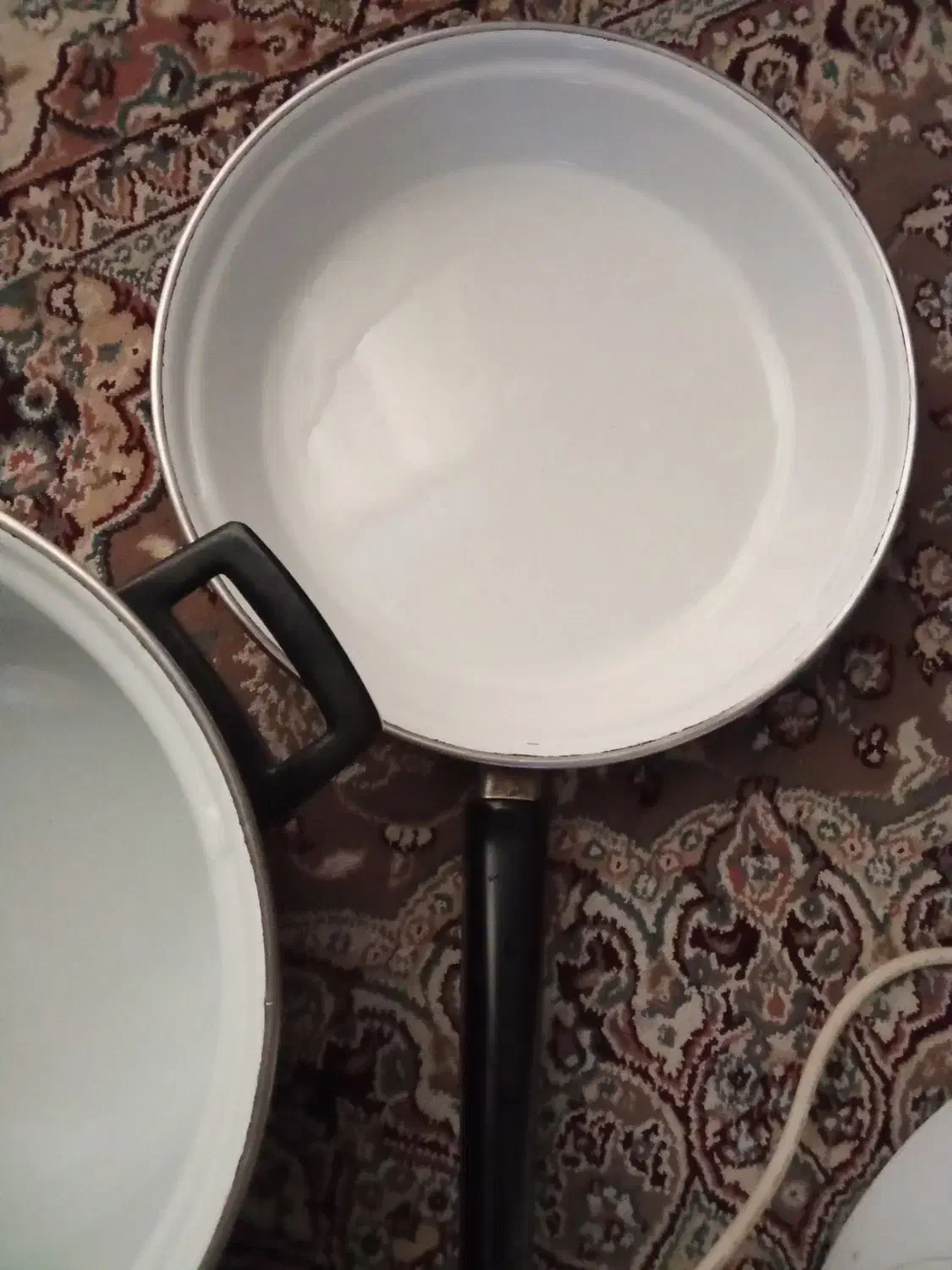 تابه و قابلمه لعابی|ظروف پخت‌وپز|کلاردشت, |دیوار