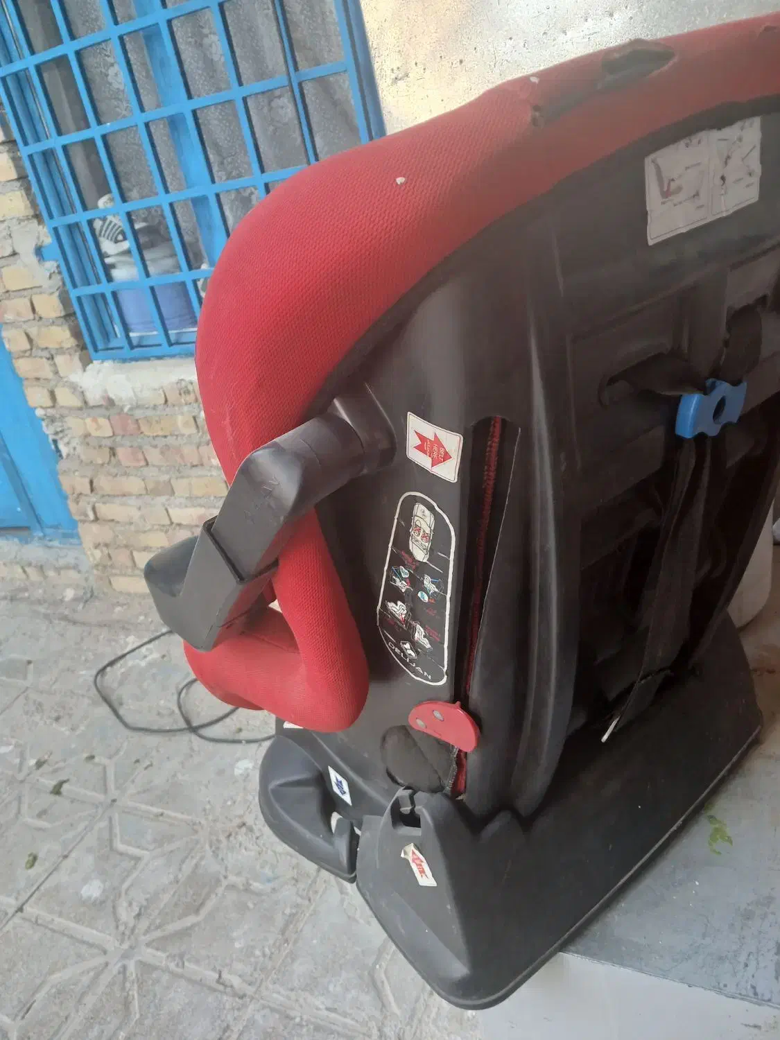 صندلی ماشین کودک..|تخت و صندلی بچه|تربت جام, میرقوام الدین|دیوار