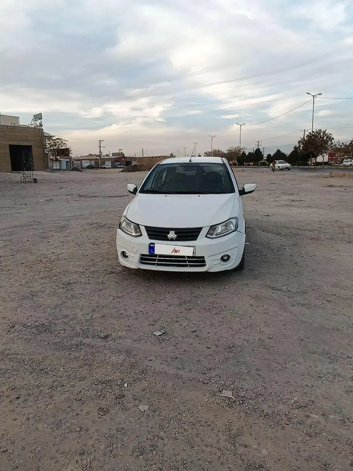 ساینا سفید|خودرو سواری و وانت|کرمان, |دیوار