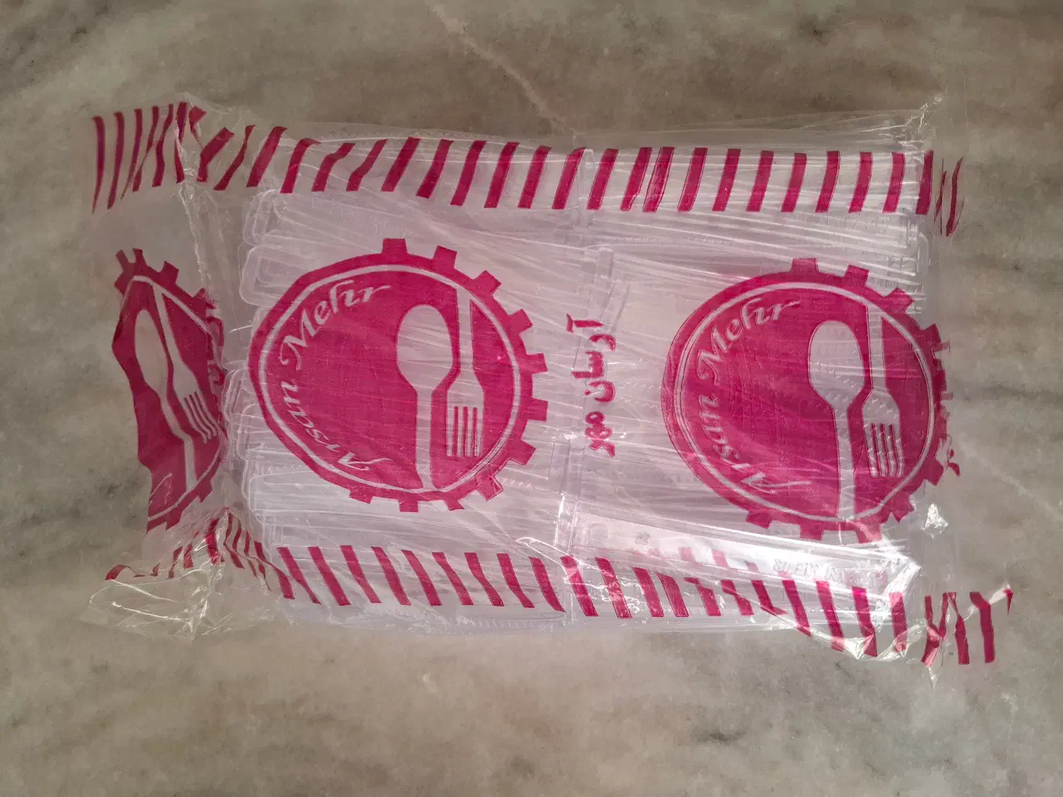 تعدادی ظروف یکبار مصرف جهت جشن ها مراسمها و کترینگ|ظروف نگهدارنده، پلاستیکی، یک‌بارمصرف|کرج, عظیمیه|دیوار