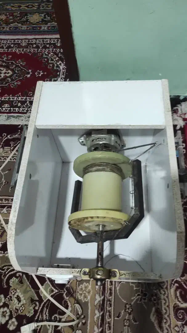 دستگاه ریسندگی|چرخ خیاطی و ریسندگی|کوه چنار, |دیوار