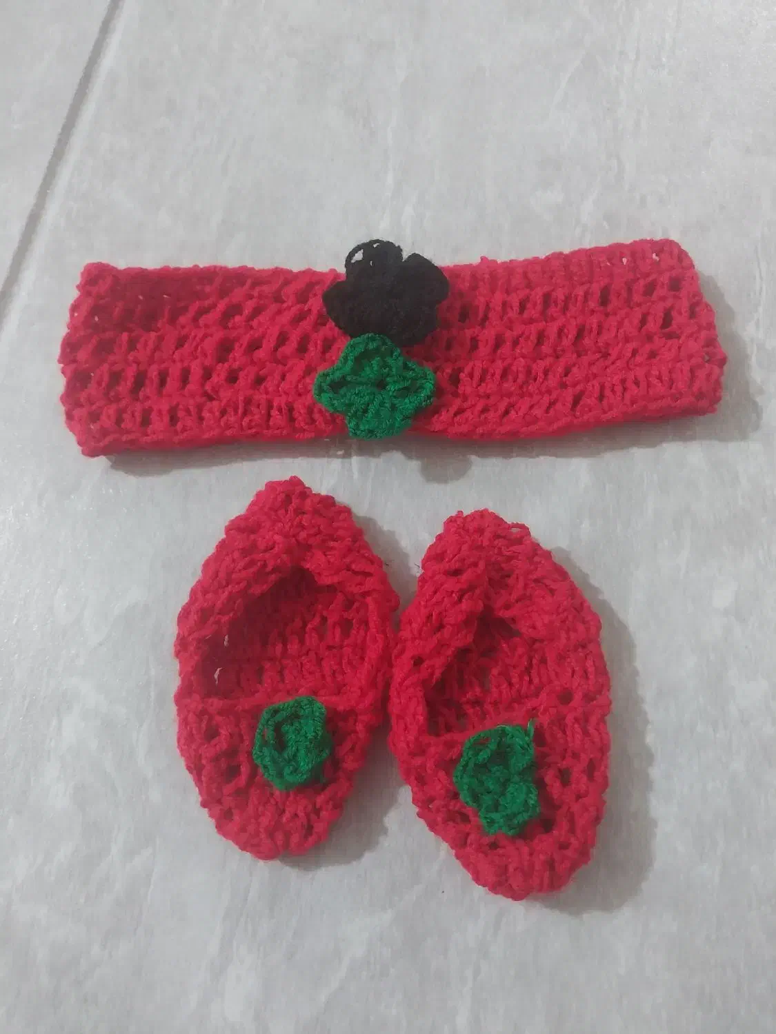 ست یلدایی بافتنی خوش رنگ|کفش و لباس بچه|قشم, |دیوار