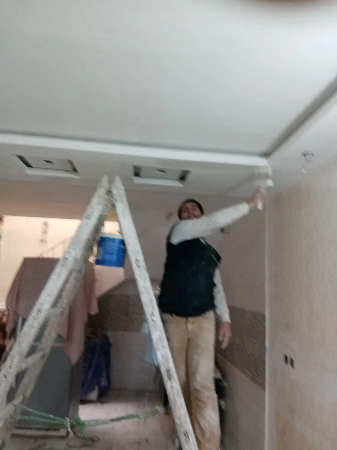 نقاشی ساختمان تعمیرات تزئینات|خدمات پیشه و مهارت|تربتحیدریه, باغ سلطانی|دیوار