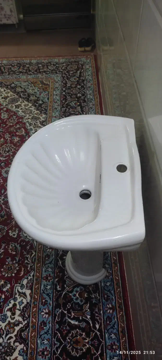 روشویی کاملا سالم|لوازم سرویس بهداشتی|قم, شاه ابراهیم|دیوار