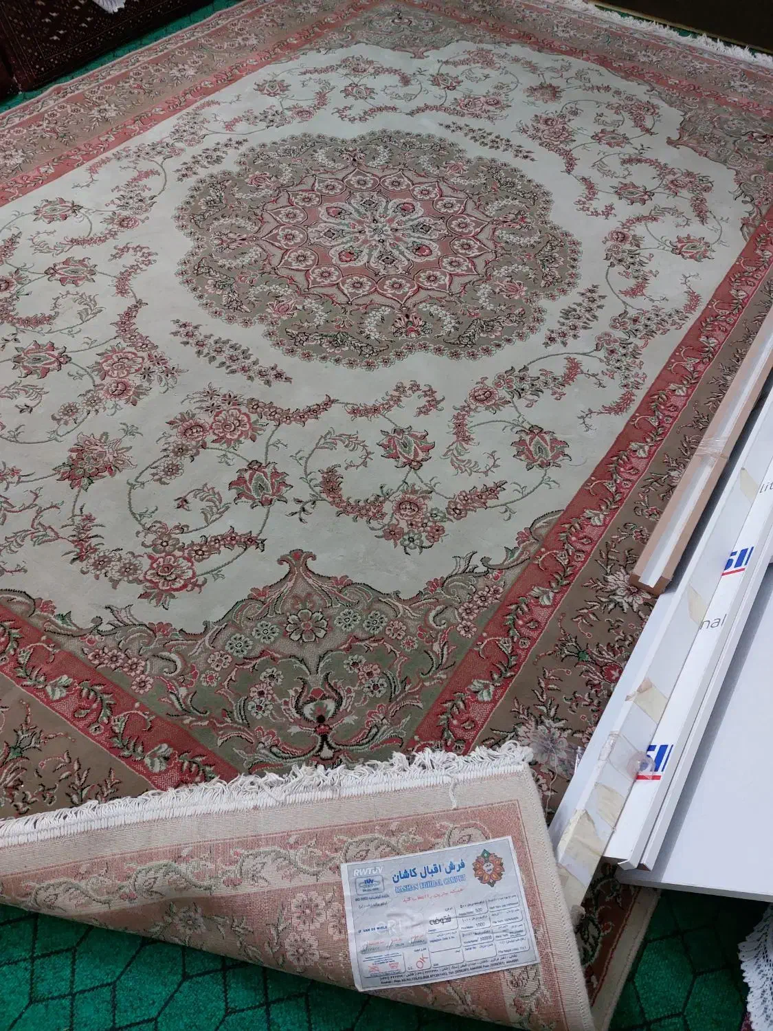 یک تخته فرش ۹ متری اقبال کاشان|فرش|محمودآباد, |دیوار