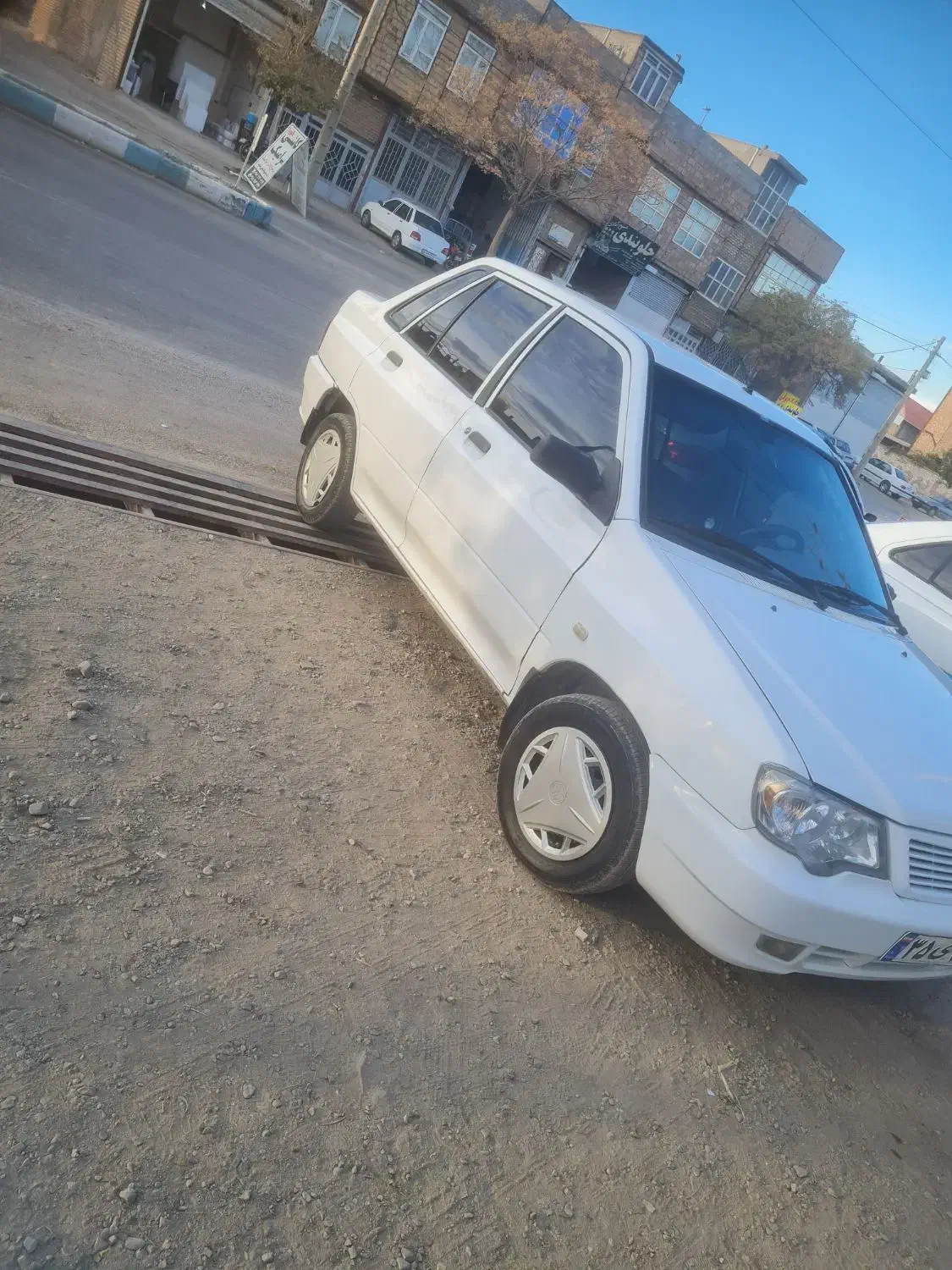 132سفید|خودرو سواری و وانت|نیشابور, مبارکه|دیوار