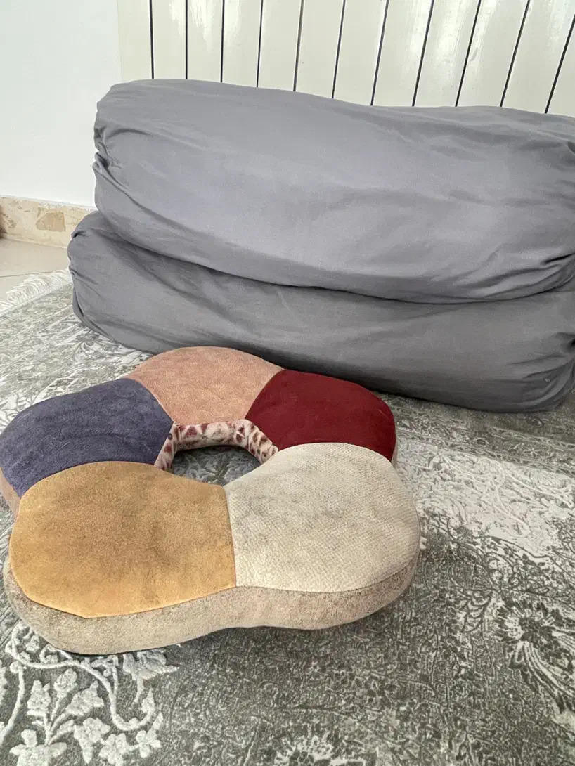 ۲ بالشت گرد الیاف نرم + پتو گلبافت|رختخواب، بالش، پتو|پرند, فاز ۳|دیوار