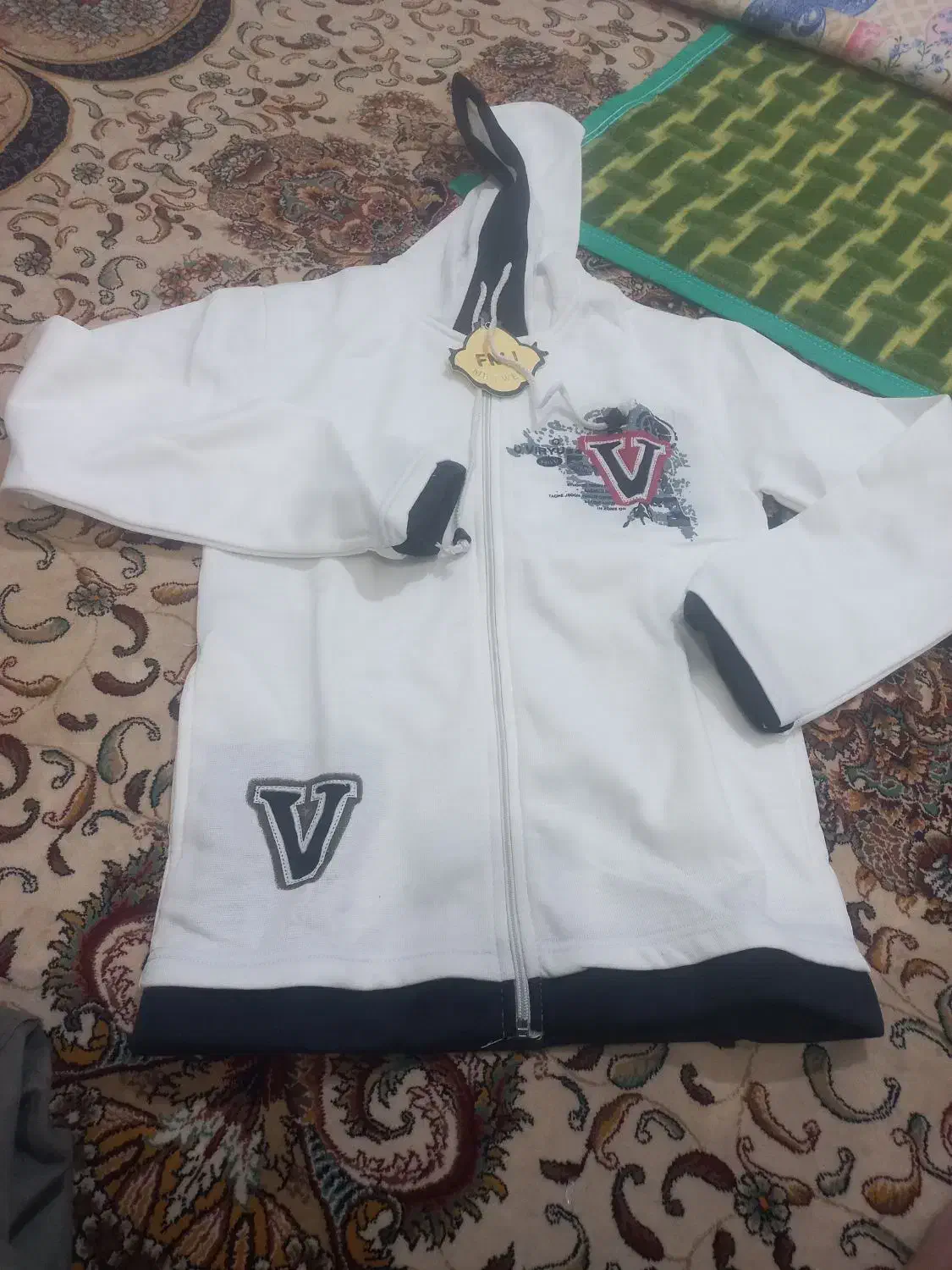 کت پلیورگرمی..رنگ سفید|لباس|شیراز, شهرک صنعتی شیراز|دیوار