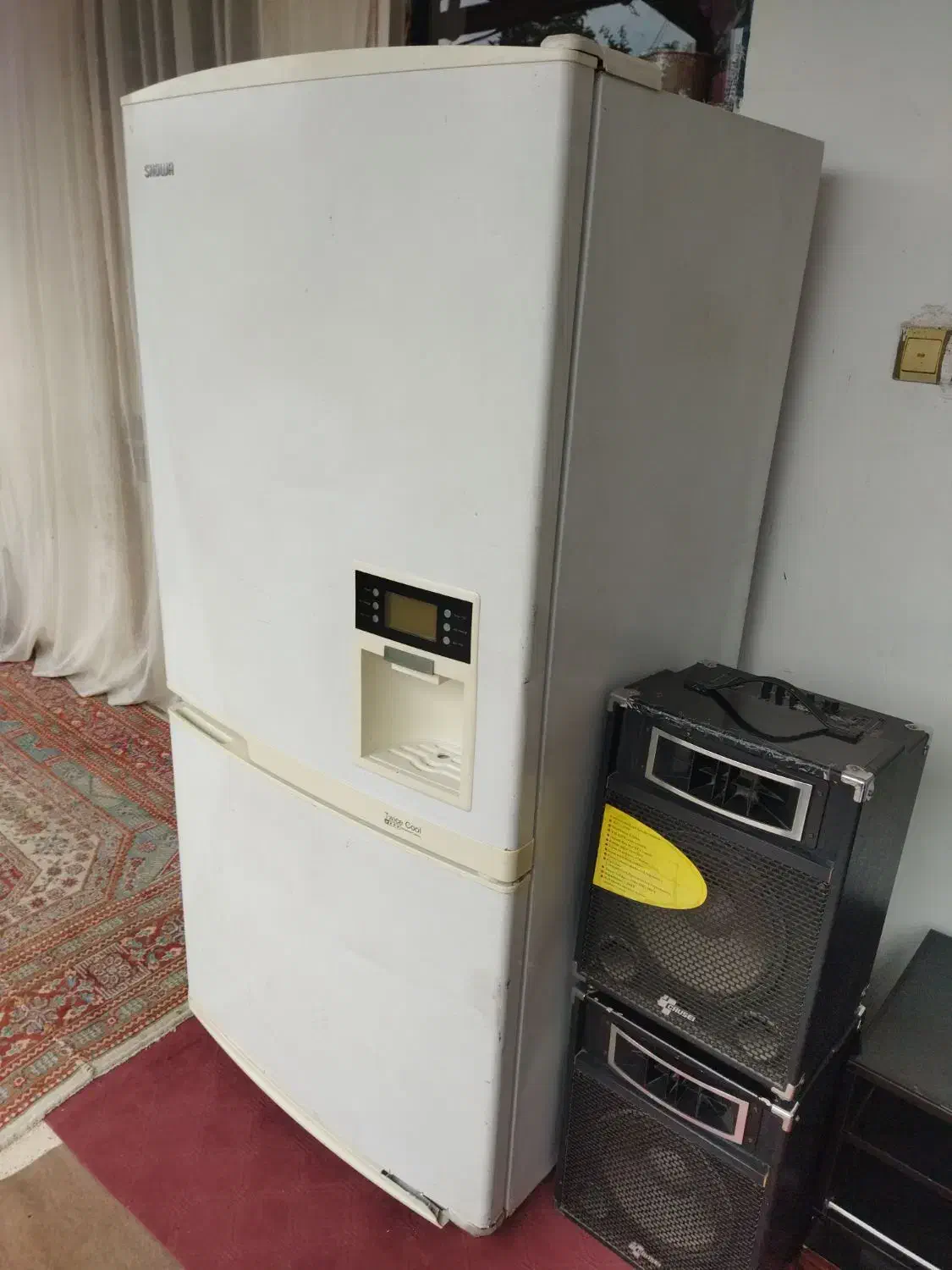 یخچال فریزر جادار وکاملا سالم ضد برفک و خونه روشنه|یخچال و فریزر|گنبد کاووس, |دیوار