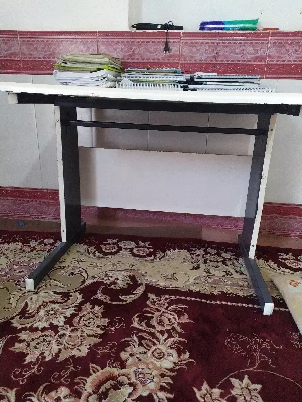 میز کامپیوتر|میز تحریر و کامپیوتر|قم, ولیعصر|دیوار