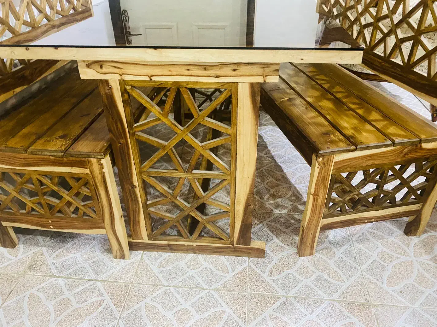 ناهار خوری ۴نفره گره‌چینی|میز و صندلی غذاخوری|فسا, |دیوار