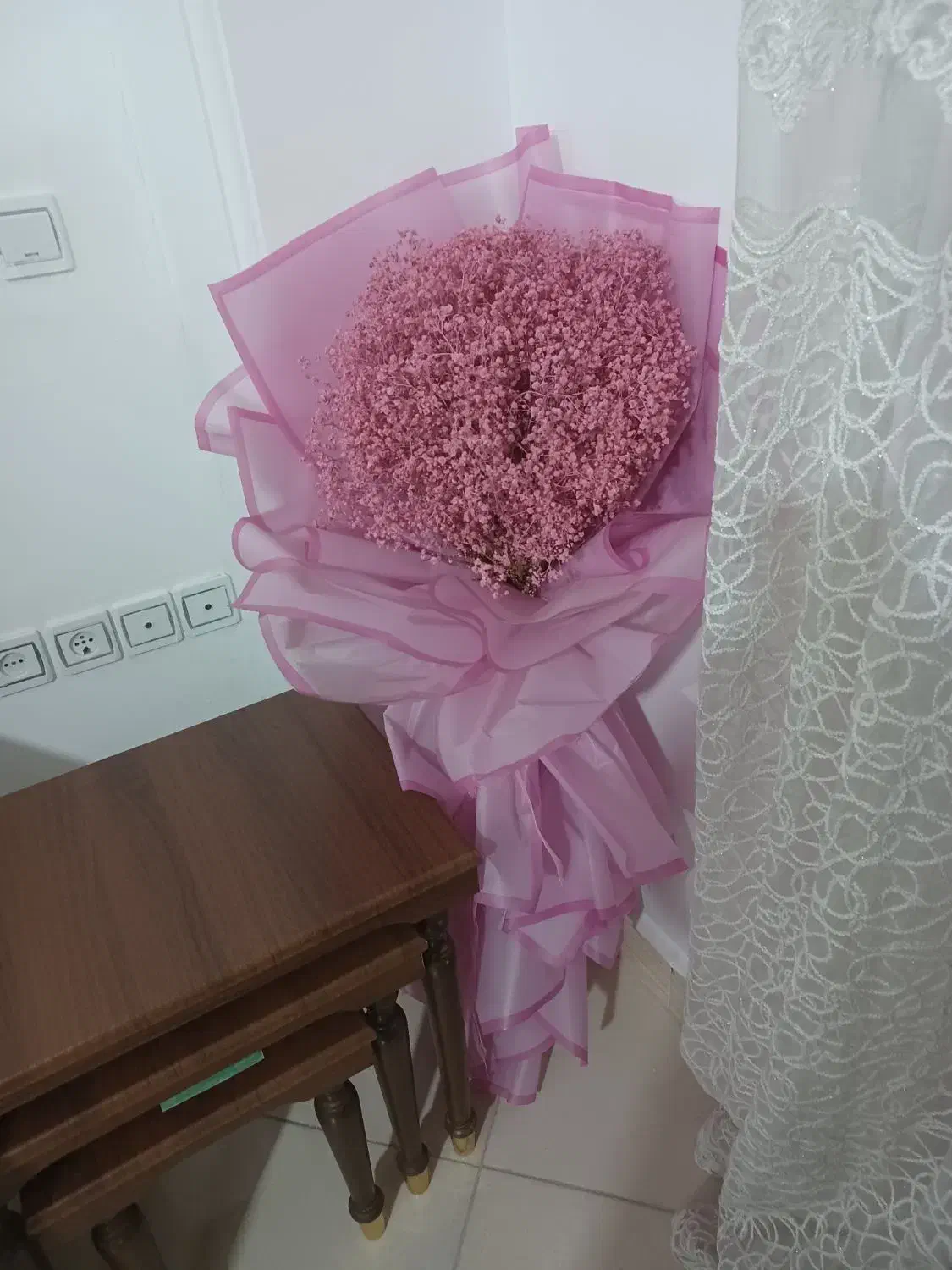 دسته گل|گل مصنوعی|هشتگرد, شهرک بعثت|دیوار