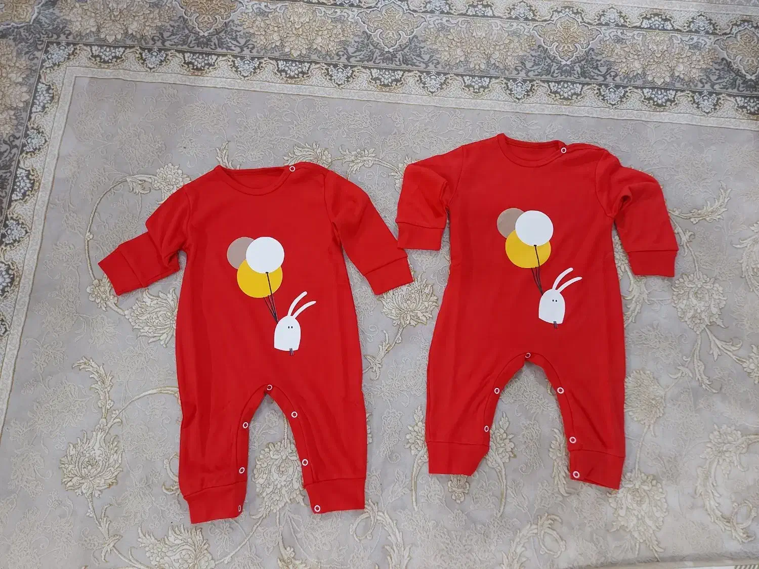 سرهمی قرمز بچگانه|کفش و لباس بچه|رشت, جانبازان|دیوار