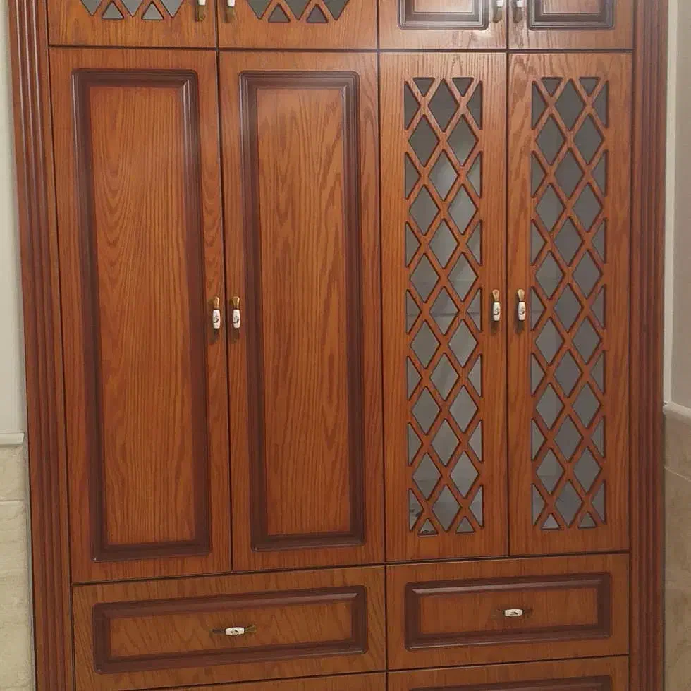 رنگ درب چوبی وتمام مصنوعات چوبی|خدمات پیشه و مهارت|قم, قلعه صدری|دیوار