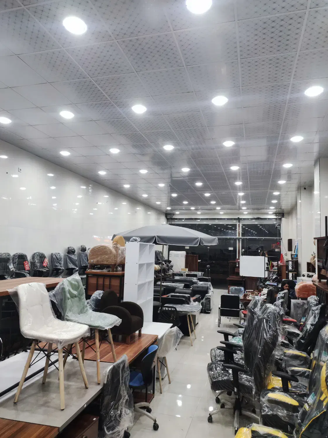 لوازم اداری مدرسه شرکت‌ها و دفاتر|صندلی و نیمکت|چغادک, |دیوار