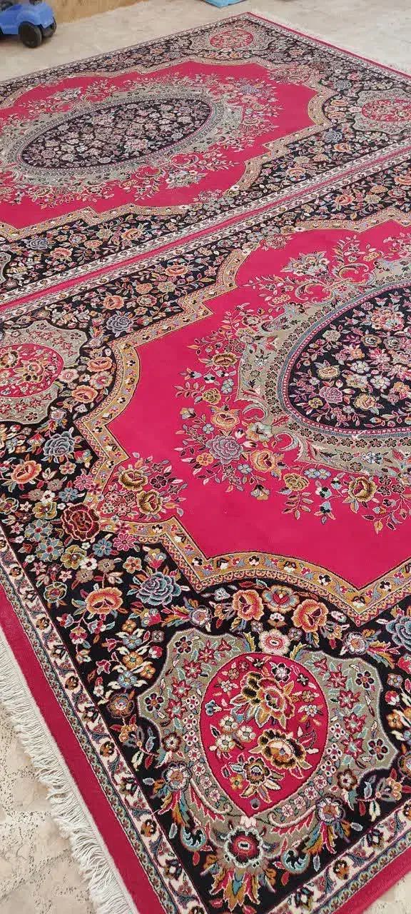 سه عددفرش ۹متری درحدنو جنس نخ محکم کم کار|فرش|مبارکه, |دیوار