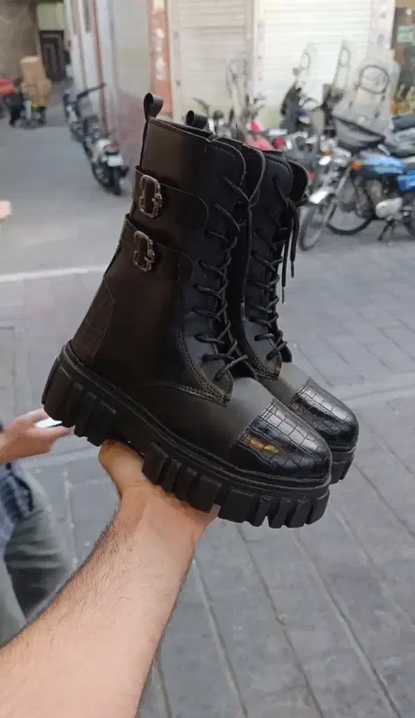 بوت سنگی|کیف، کفش، کمربند|گلستان (تهران), |دیوار