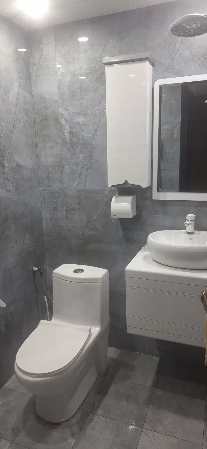 فروش طبقه ی همکف با حیاط اختصاصی|فروش خانه و ویلا|صدرا-فارس, فاز ۱|دیوار