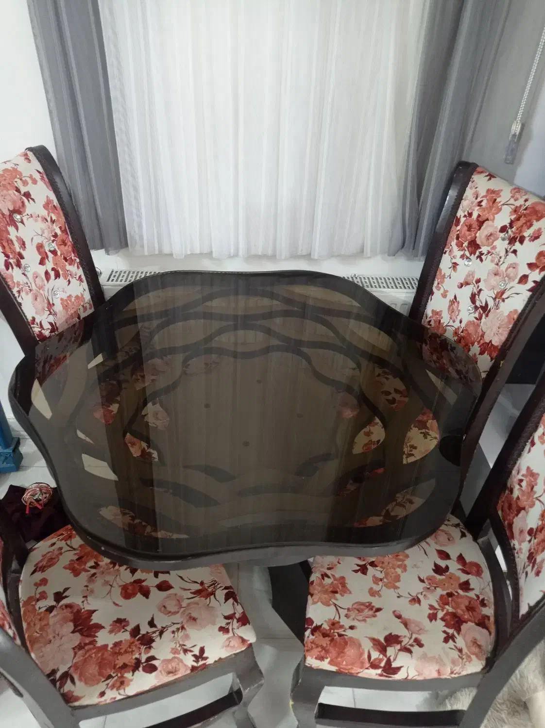 میزغذاخوری|میز و صندلی غذاخوری|اسفرورین, |دیوار