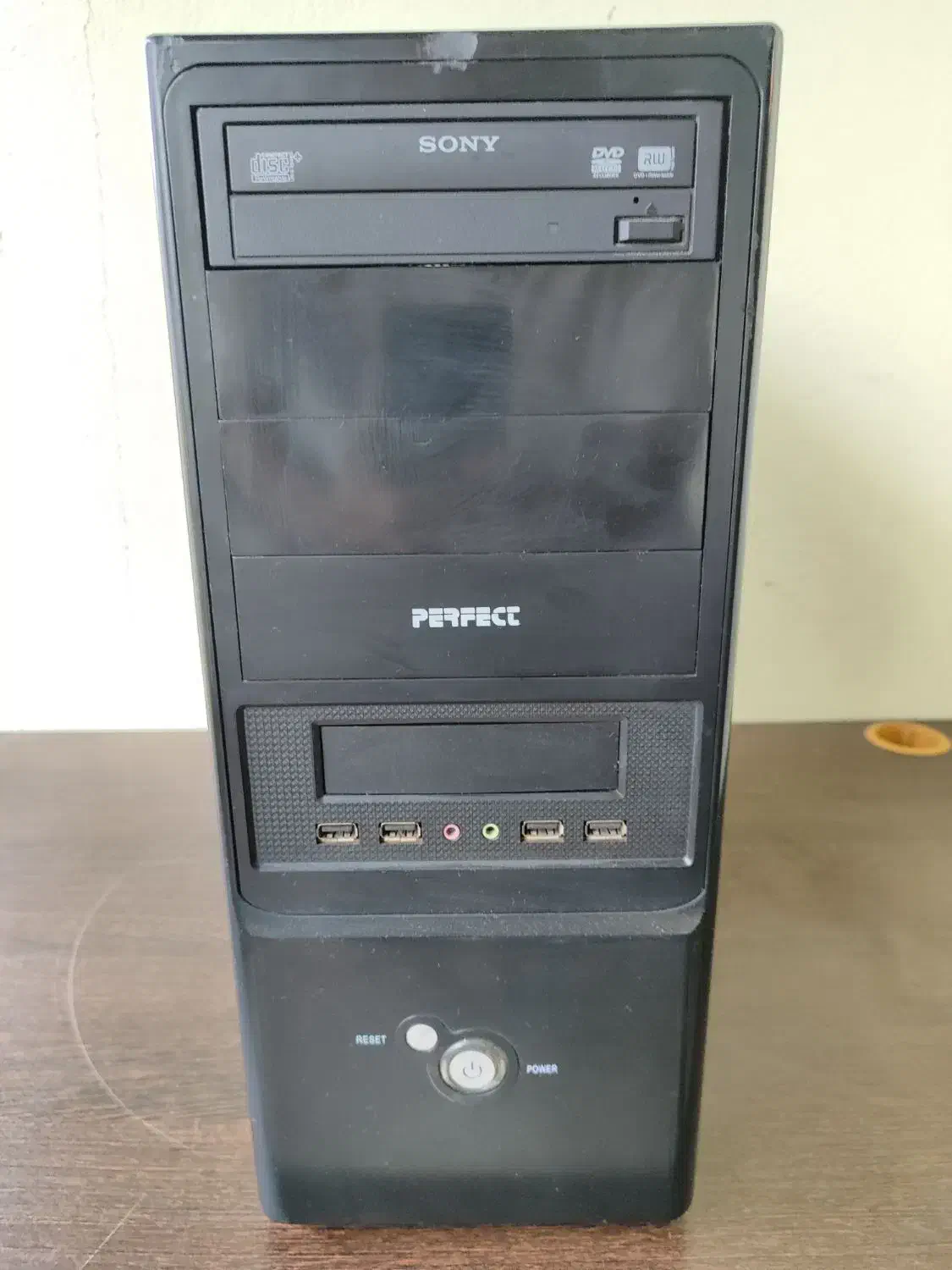 کامپیوتر i3 نسل ۶ رم ۱۲ ddr4 هارد ۷۵۰/ssd گرافیک ۲|رایانه رومیزی|چالوس, |دیوار