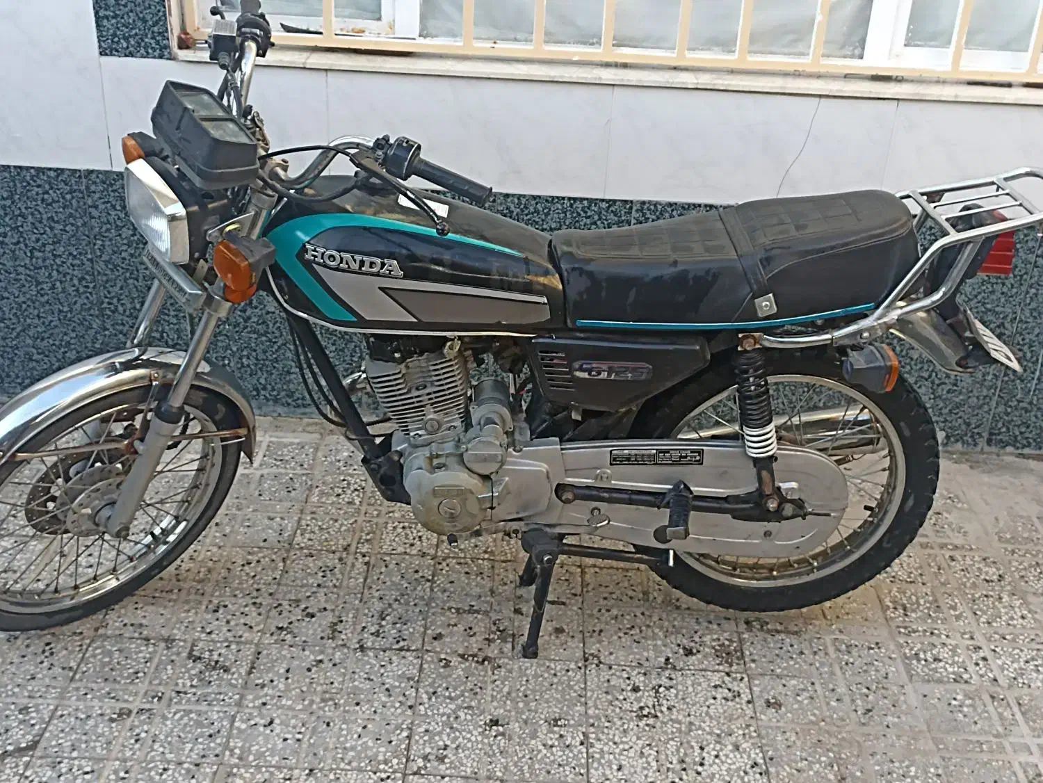 موتور 150|موتورسیکلت|تربتحیدریه, منظر|دیوار