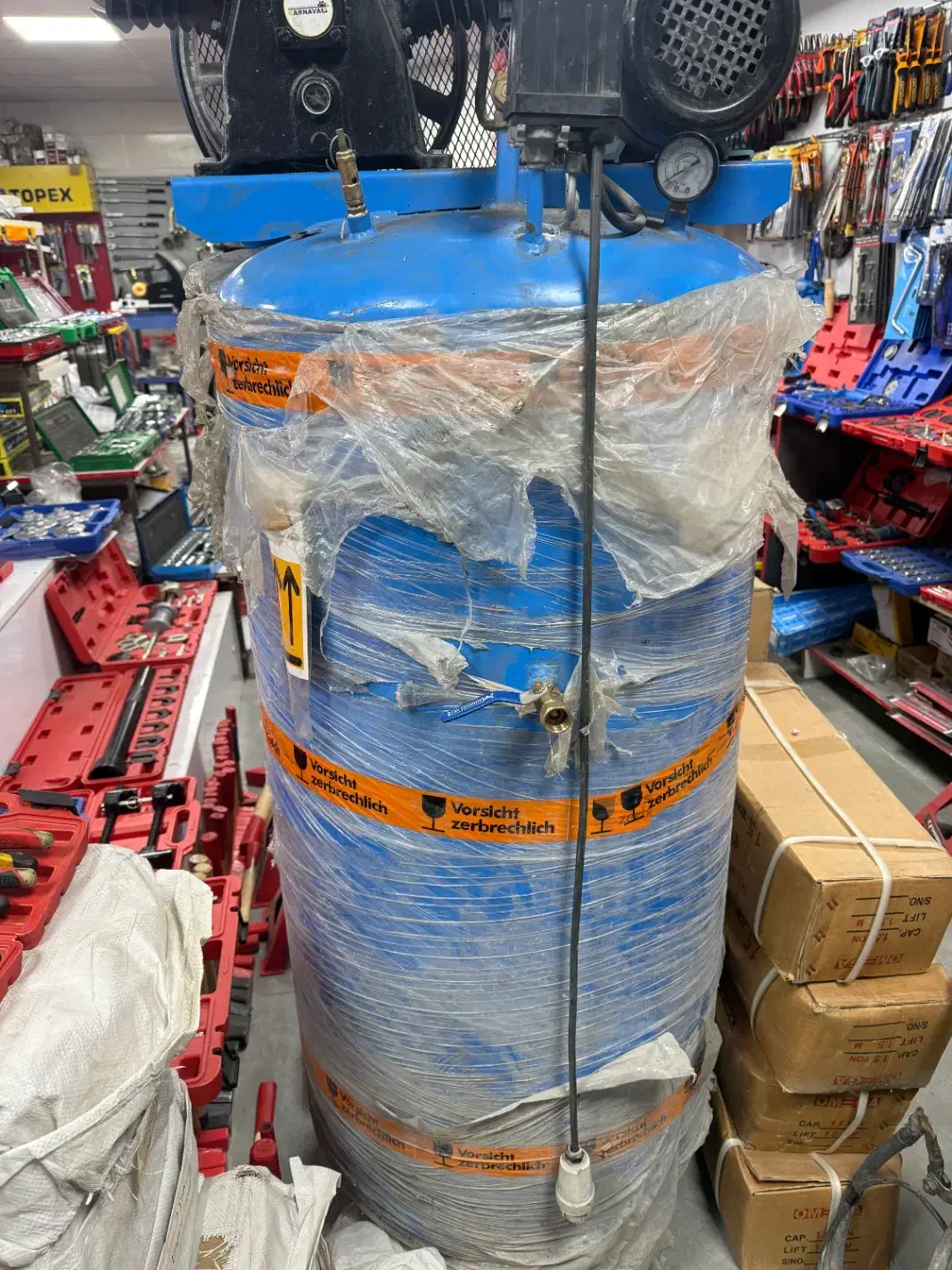 پمپ ۳۵۰ لیتری ایستاده|ماشینآلات صنعتی|رشت, رودباری|دیوار