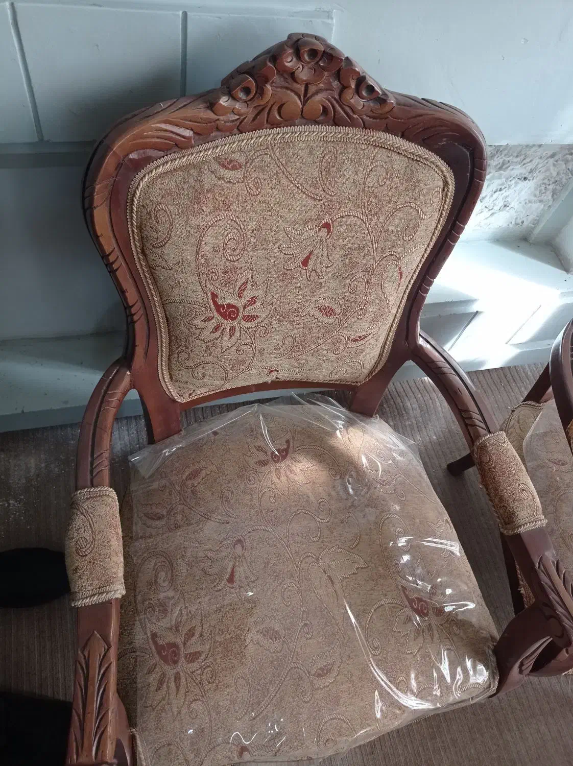 فروش مبلمان ۸ نفره با چوب اعلا و کم کارکرد|مبلمان خانگی و میز عسلی|شیراز, اصلاح‌نژاد|دیوار