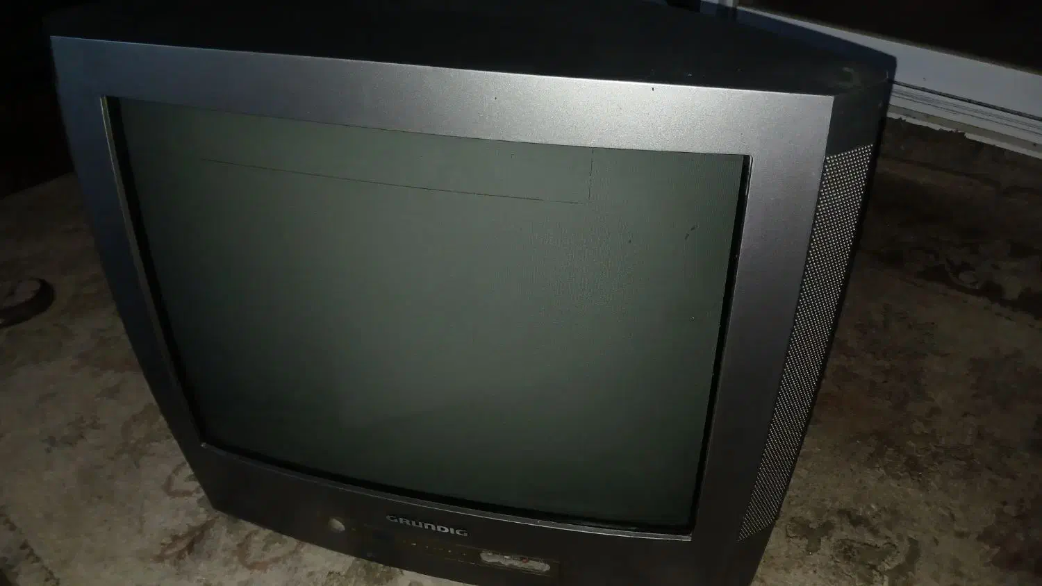 تلویزیون پارس گروندیک|تلویزیون و پروژکتور|فریدونکنار, |دیوار