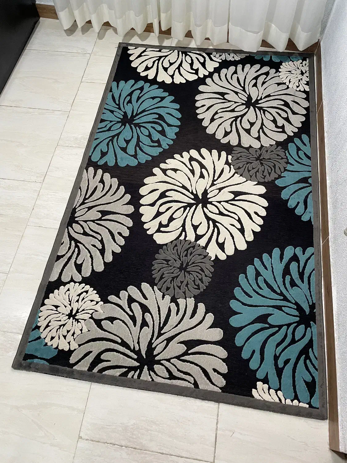 ۳تخته فرش۹ ، ۴ و ۳متری بسیار زیبا|فرش|رشت, سیا اسطلخ|دیوار