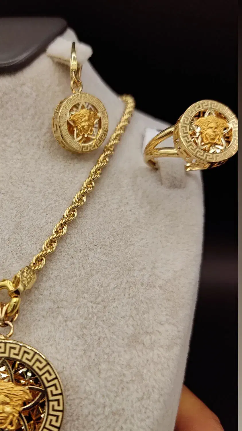 نیم ست کامل ورساچه وزن ۱۰.۸۰۰ طلا بدون اجرت|جواهرات|تهران, مهرآباد جنوبی|دیوار