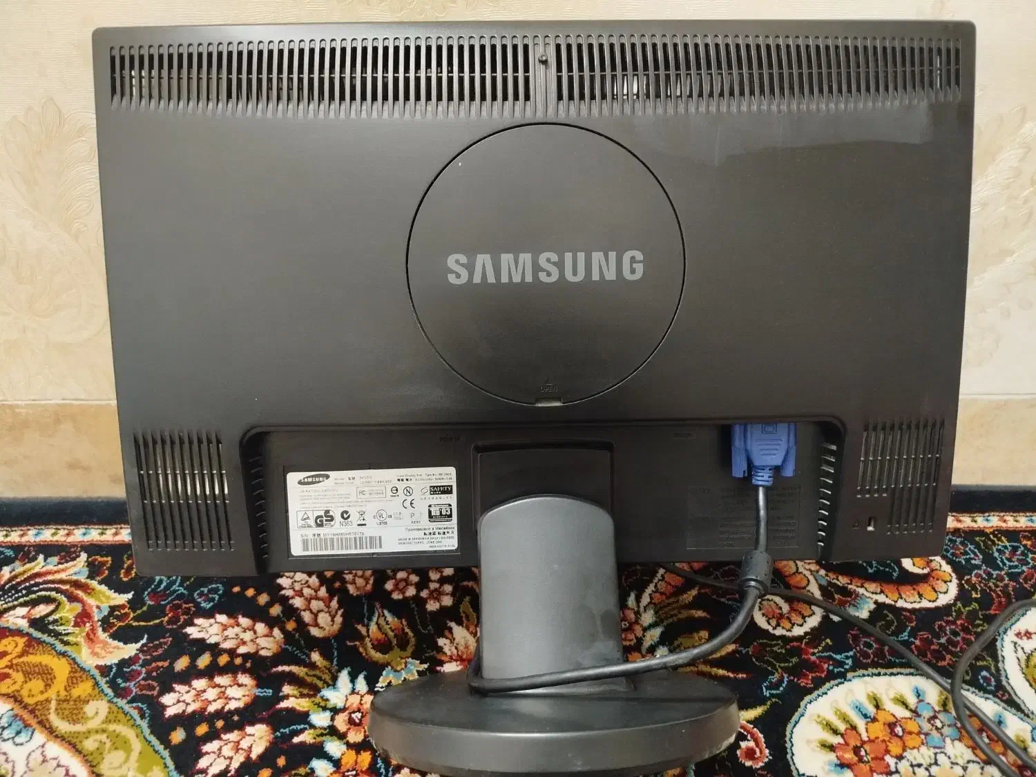 مانیتور سامسونگ ۱۹ اینچ|قطعات و لوازم جانبی رایانه|گلبهار, شهر جدید گلبهار|دیوار