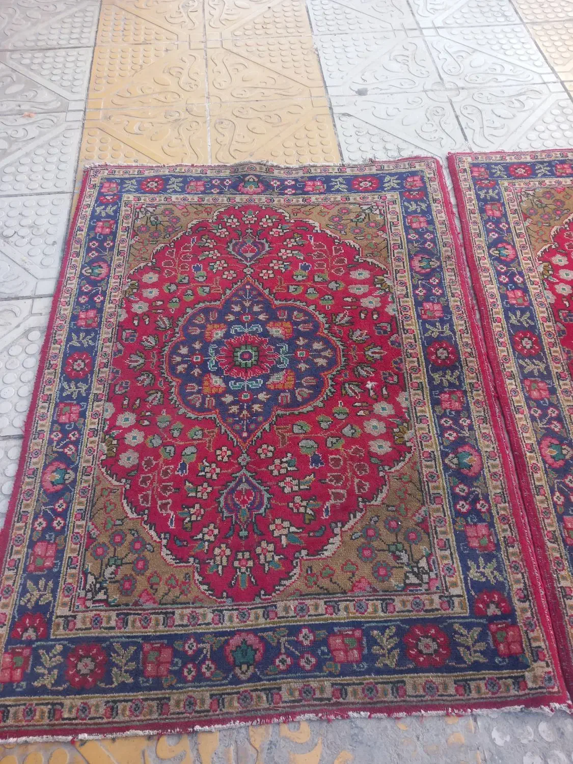 ۲ عدد ۱۲ متری و ۲عدد فرش یک در یک نیم|فرش|جوانرود, |دیوار