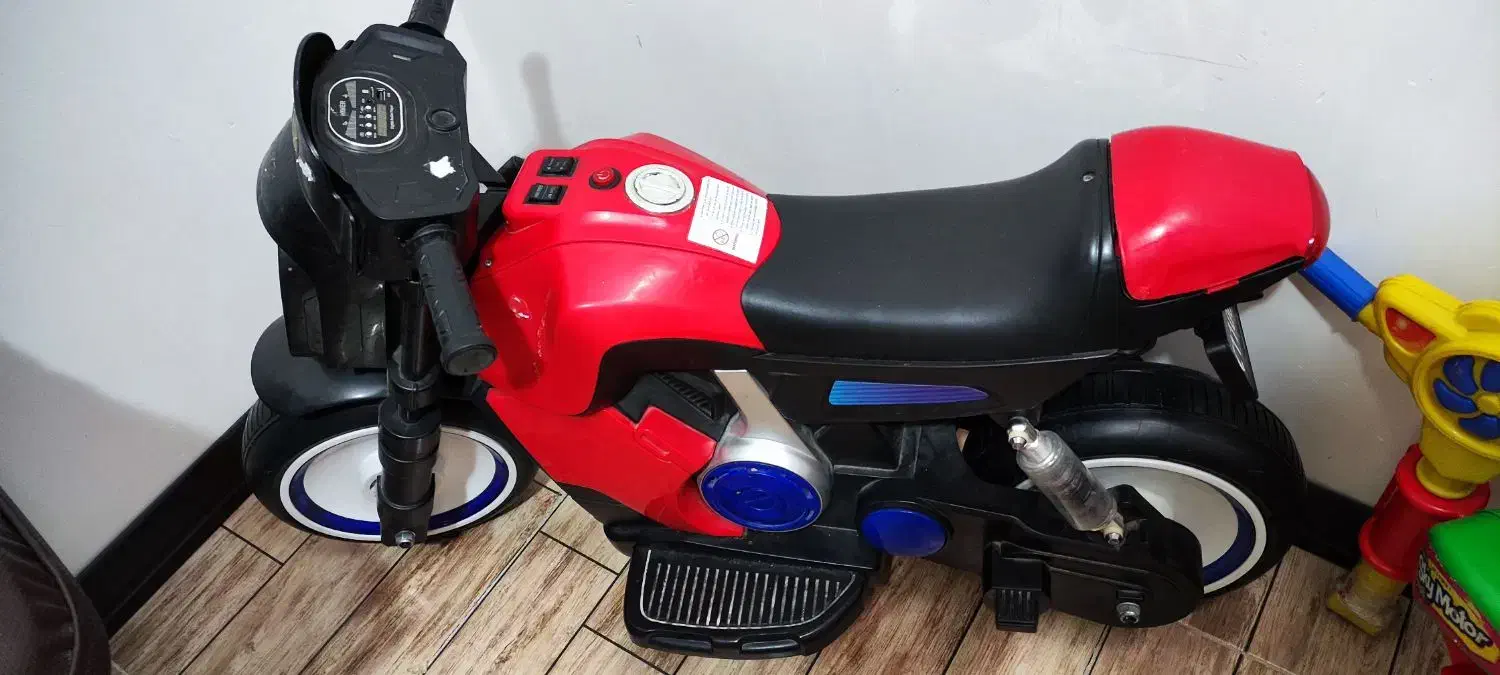 ماشین و موتور وکپسول اتشنشانی|اسباب‌بازی بچه|مبارکه, |دیوار