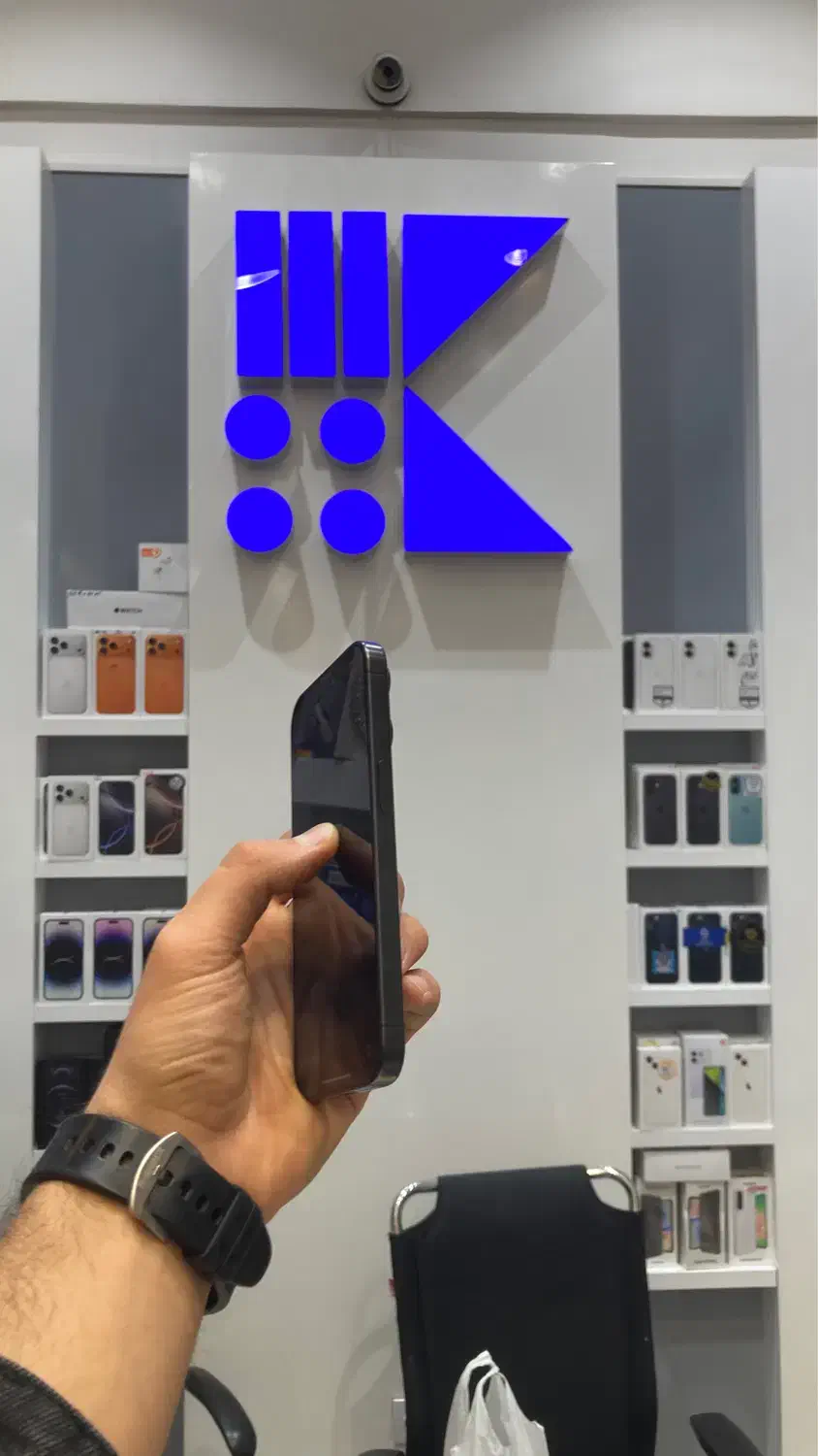 اپل iphone 15 Pro با حافظه 256 گیگابایت|موبایل|تهران, صادقیه|دیوار