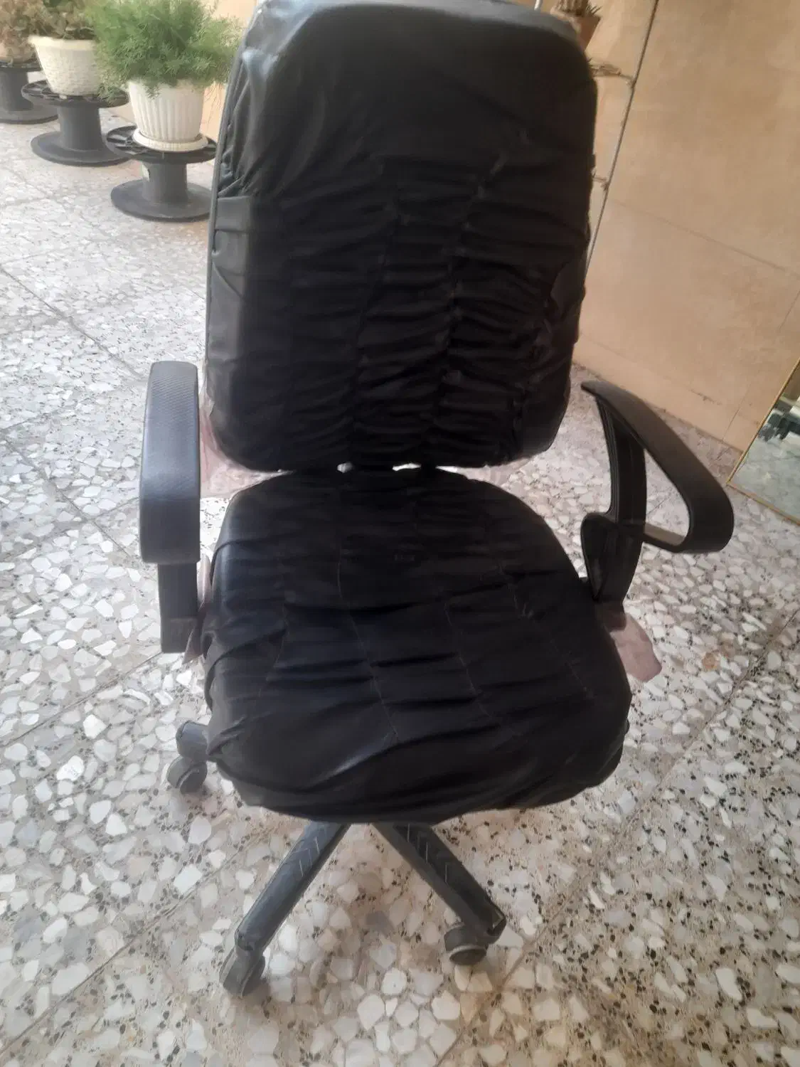 صندلی چرخ دار|صندلی و نیمکت|گلوگاه, |دیوار