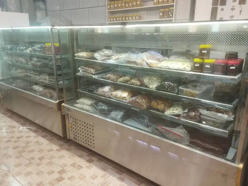 2عدد یخچال ویترینی قنادی (آکواریومی )|فروشگاه و مغازه|سیرجان, |دیوار