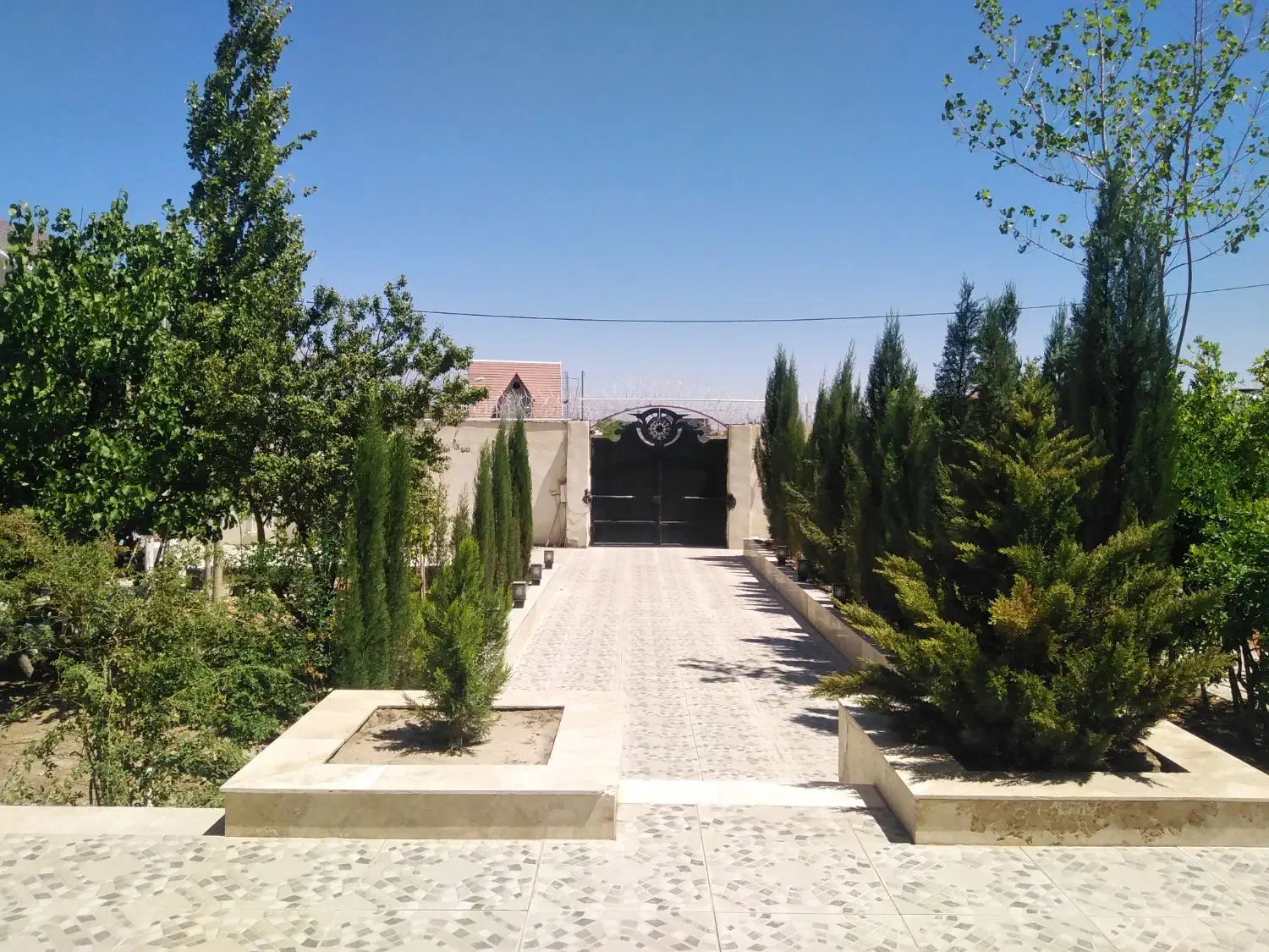 باغ ویلا واقع در هفت باغ علوی|فروش خانه و ویلا|ماهان, |دیوار