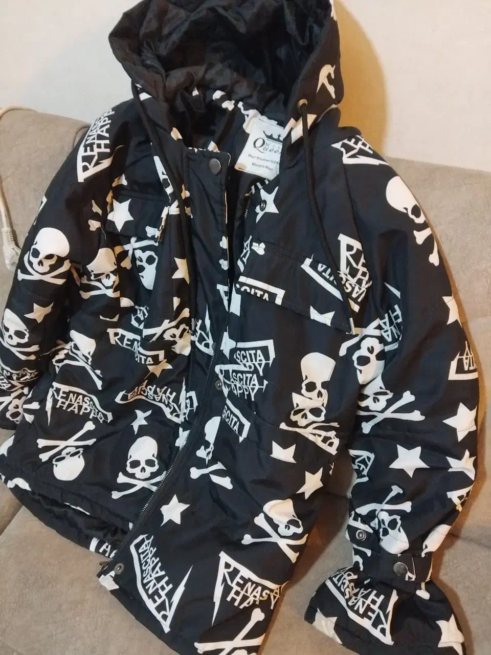 کاپشن|لباس|کرج, گلشهر|دیوار