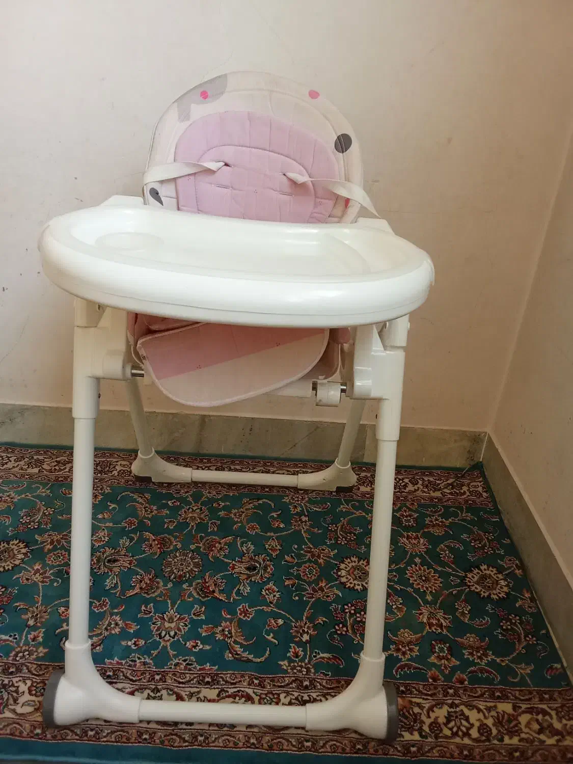 صندلی غذا کودک واقعا در حد نو|تخت و صندلی بچه|ابریشم, |دیوار