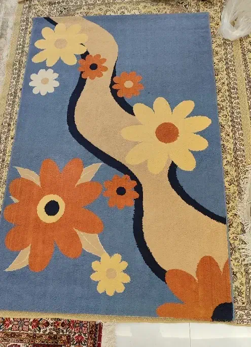 فرش کودک|فرش|اصفهان, کوی ولی عصر|دیوار