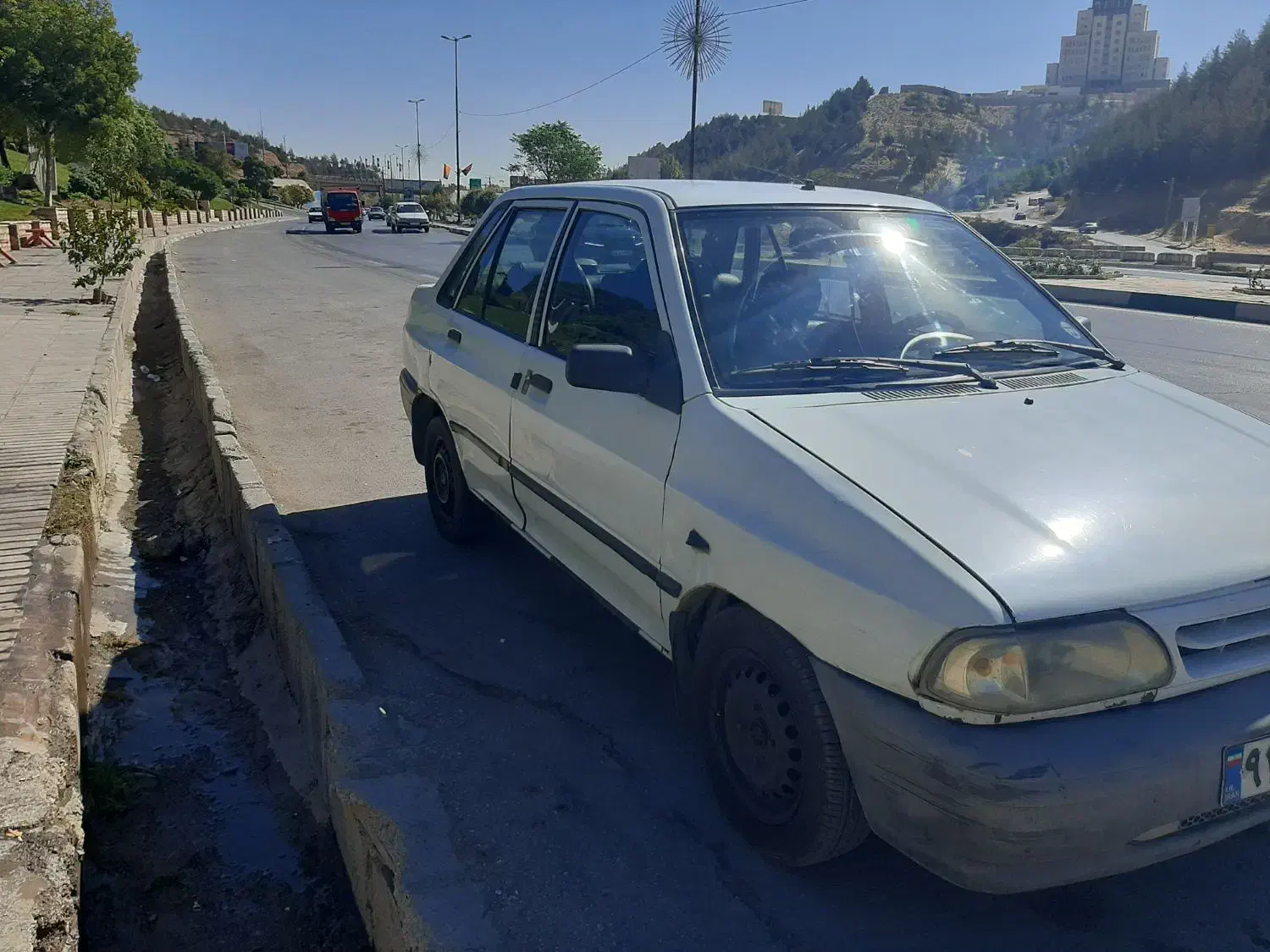 پراید مدل ۸۱|خودرو سواری و وانت|بروجرد, |دیوار