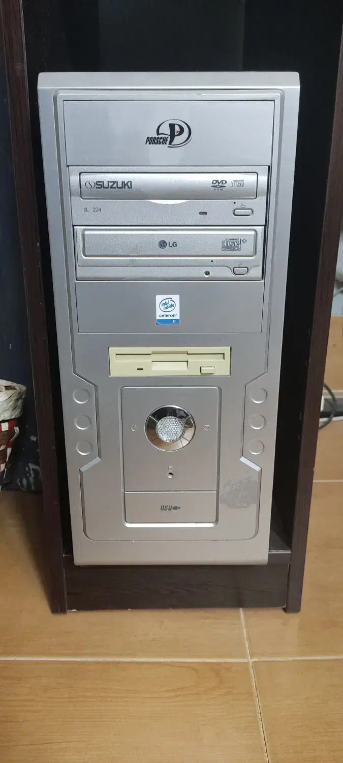 فروش کلیه لوازم کامپیوتر با قیمت بسیار مناسب|رایانه رومیزی|سمنان, |دیوار