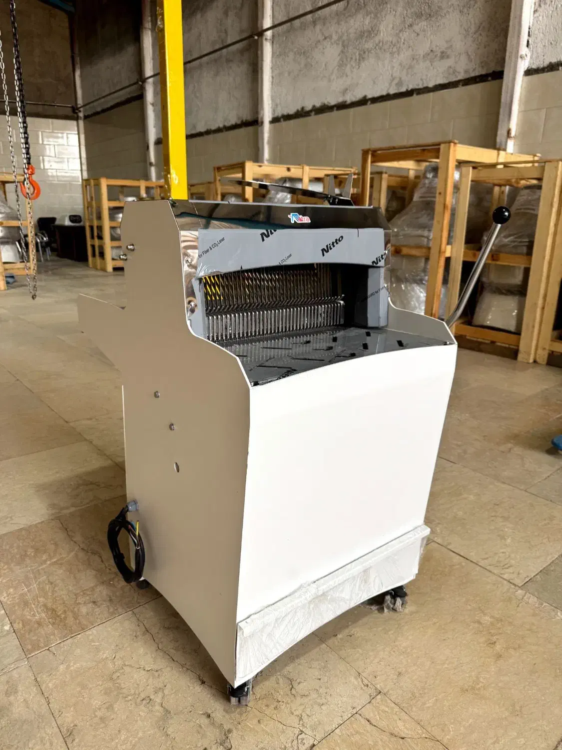 دستگاه(برش نان) تست بر فانتزی|فروشگاه و مغازه|همدان, |دیوار