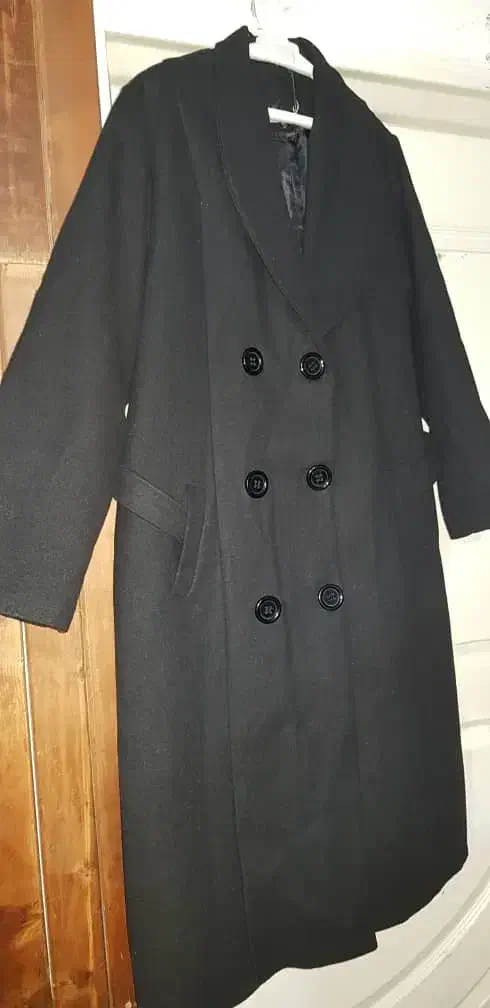 پالتو کت|لباس|گرگان, |دیوار