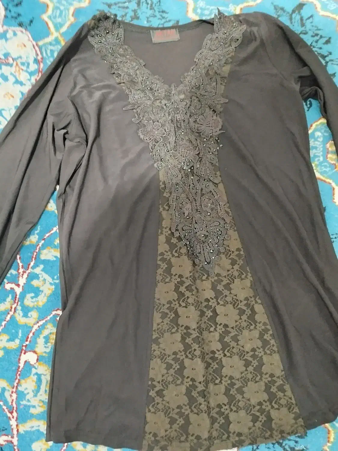 تعدادی لباس|لباس|قهستان, |دیوار